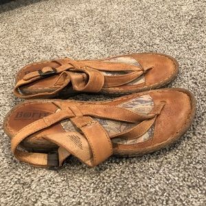 Born Sandal Size 9